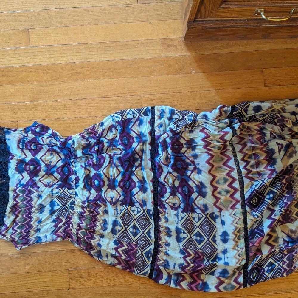 Maxi Embroidered Dress - Picture 3 of 3